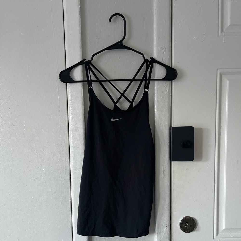 Nike Athletic Workout Crossback Tank Top